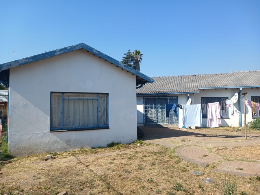 5 Bedroom Property for Sale in Penina Park Limpopo