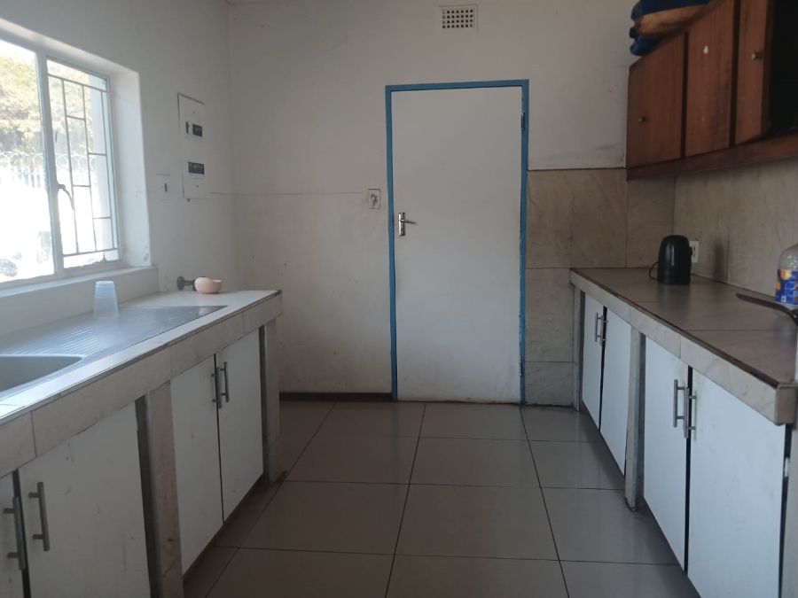 5 Bedroom Property for Sale in Penina Park Limpopo