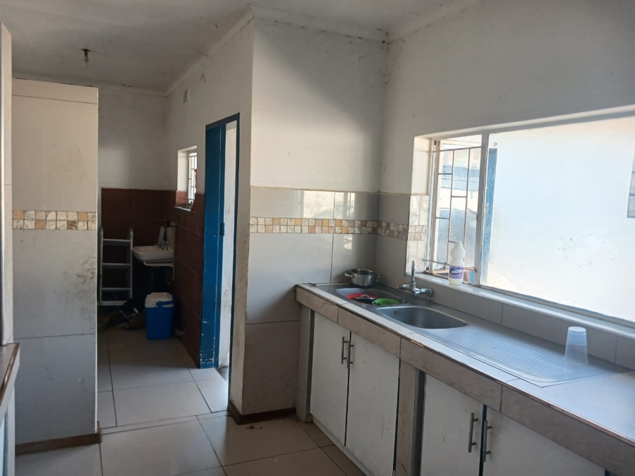 5 Bedroom Property for Sale in Penina Park Limpopo