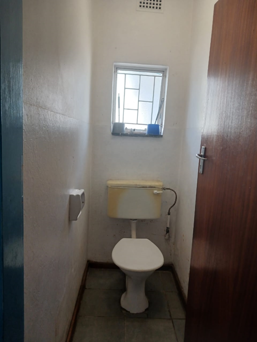 5 Bedroom Property for Sale in Penina Park Limpopo