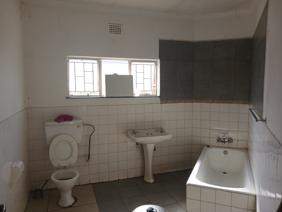 5 Bedroom Property for Sale in Penina Park Limpopo