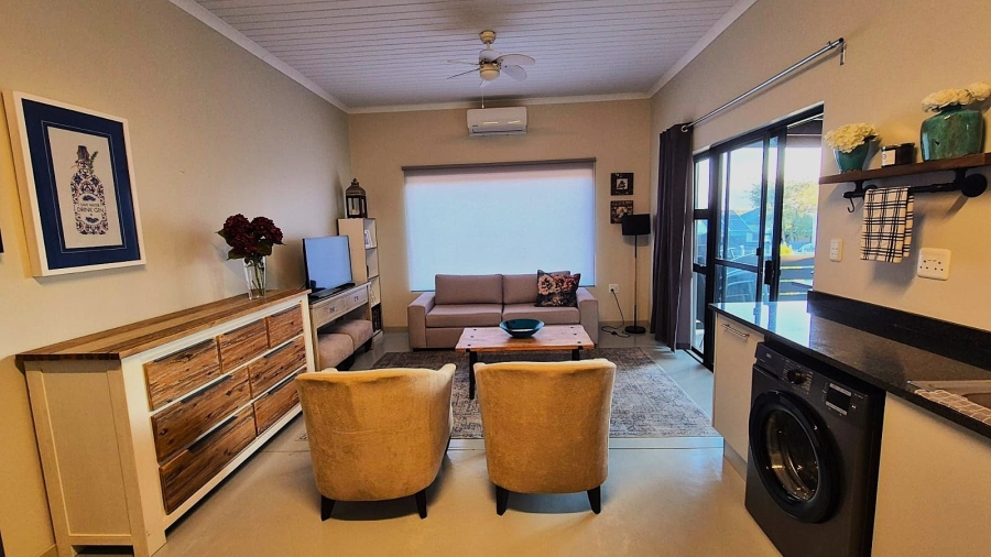 2 Bedroom Property for Sale in Hoedspruit Limpopo