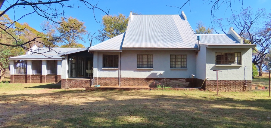 5 Bedroom Property for Sale in Alma Limpopo