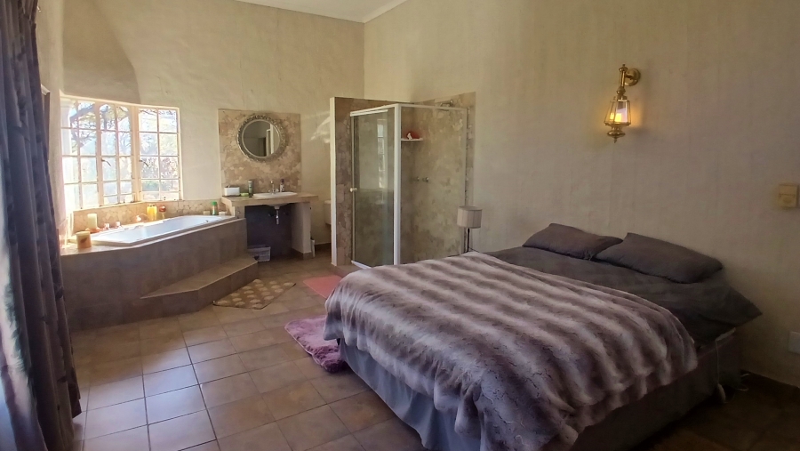 5 Bedroom Property for Sale in Alma Limpopo