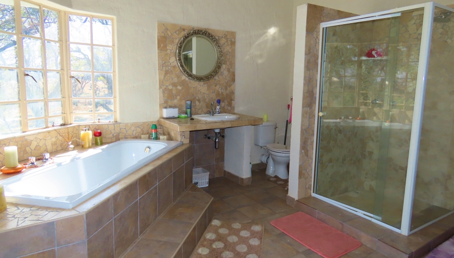 5 Bedroom Property for Sale in Alma Limpopo