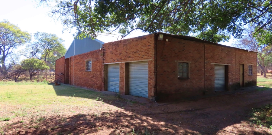 5 Bedroom Property for Sale in Alma Limpopo