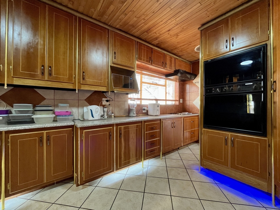 6 Bedroom Property for Sale in Bela Bela Limpopo