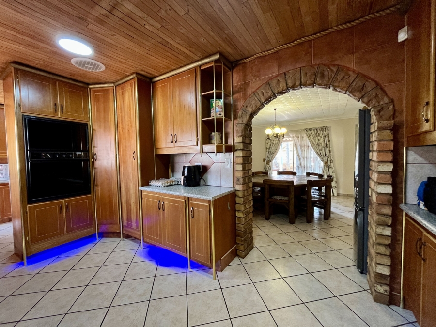 6 Bedroom Property for Sale in Bela Bela Limpopo