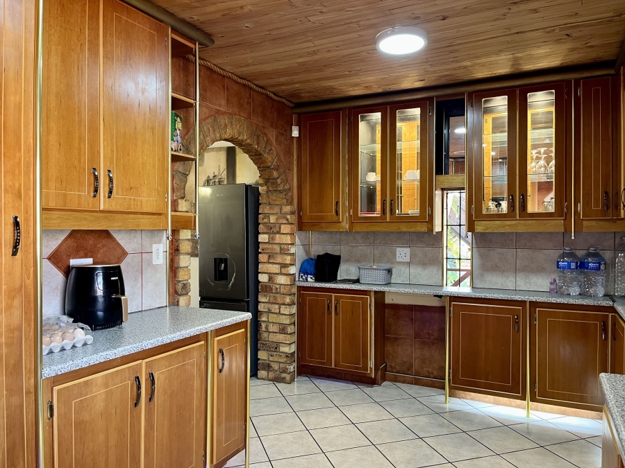 6 Bedroom Property for Sale in Bela Bela Limpopo