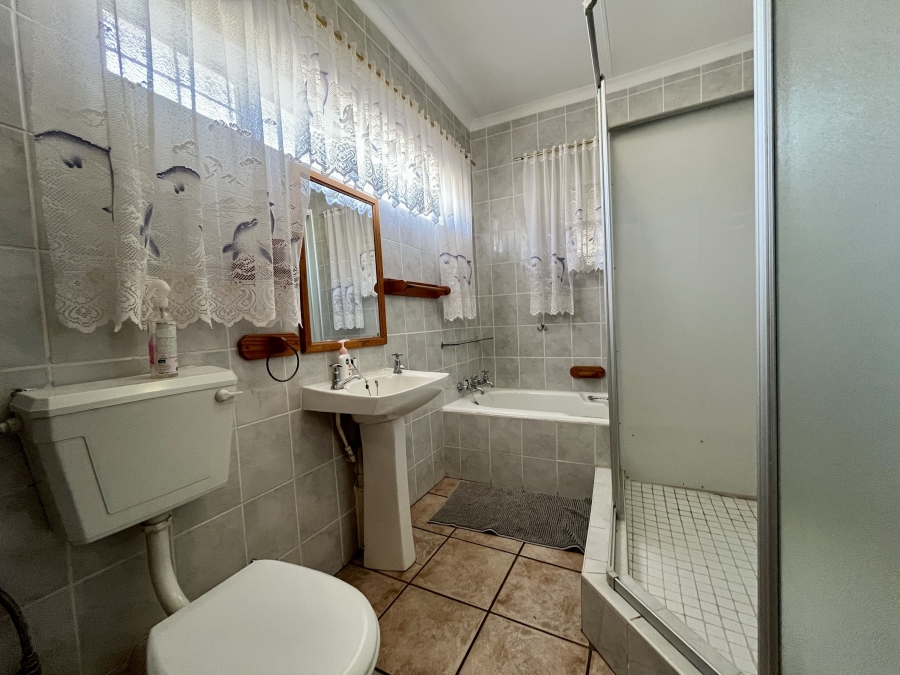 6 Bedroom Property for Sale in Bela Bela Limpopo