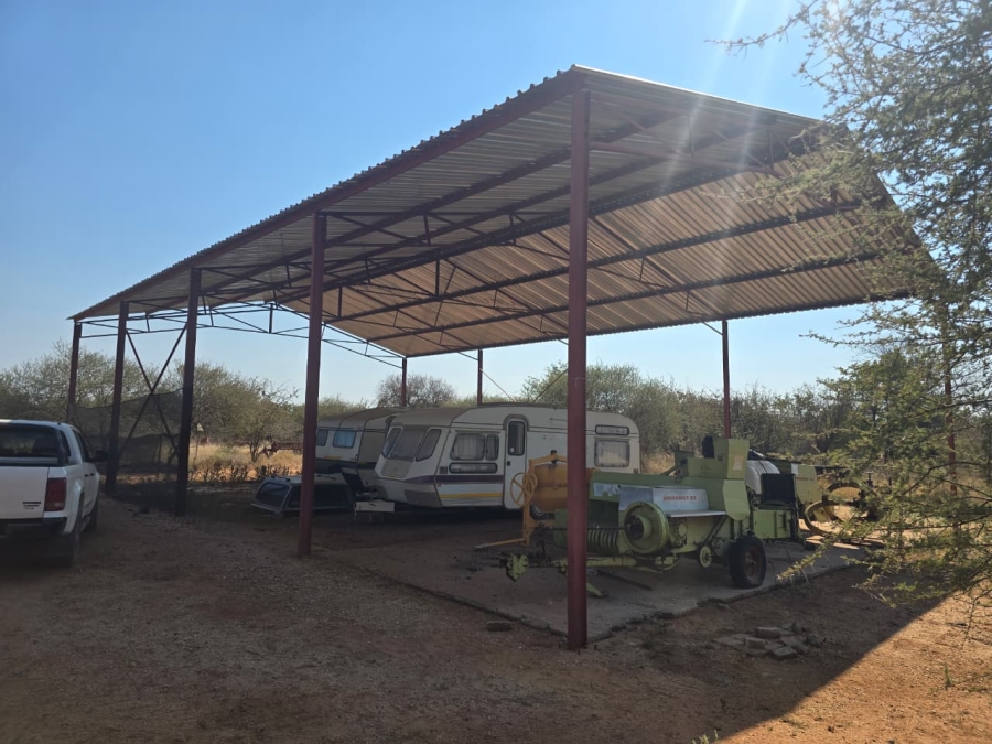 5 Bedroom Property for Sale in Mopane Limpopo