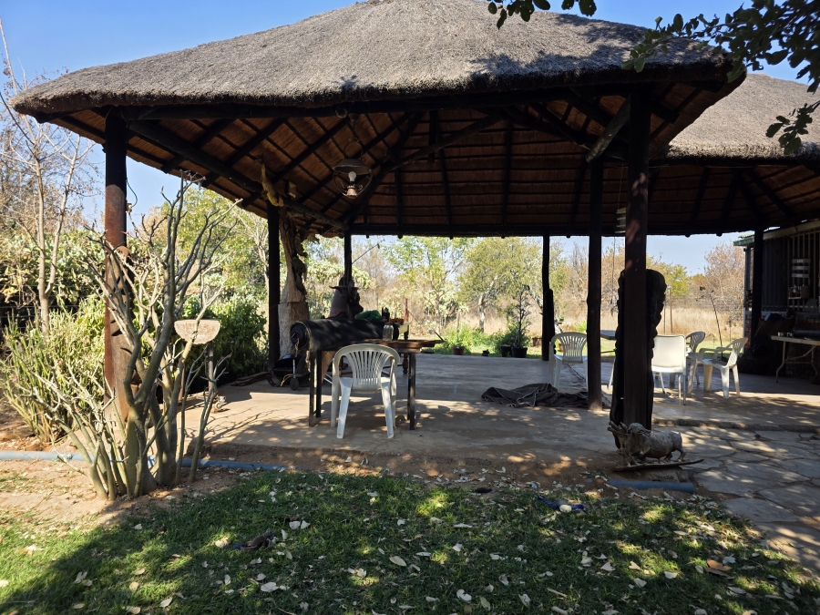 5 Bedroom Property for Sale in Mopane Limpopo