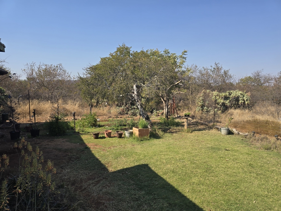 5 Bedroom Property for Sale in Mopane Limpopo