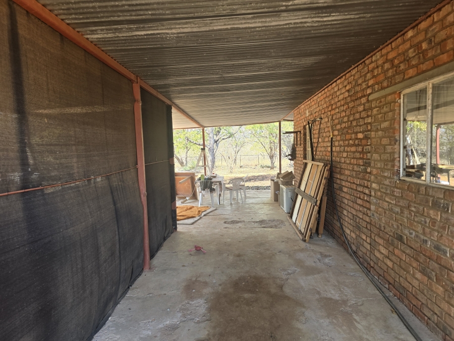 5 Bedroom Property for Sale in Mopane Limpopo