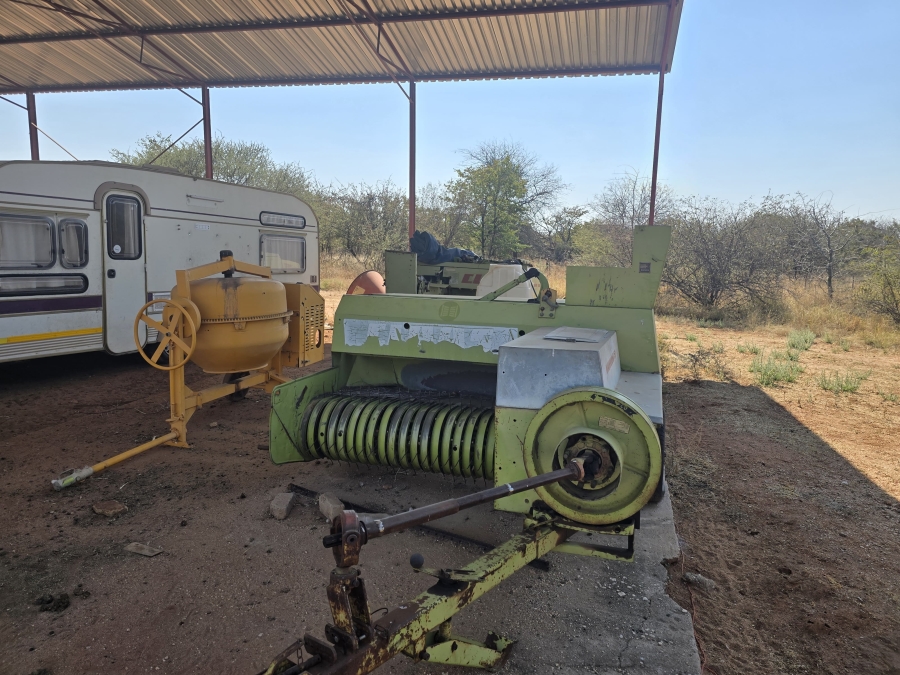 5 Bedroom Property for Sale in Mopane Limpopo