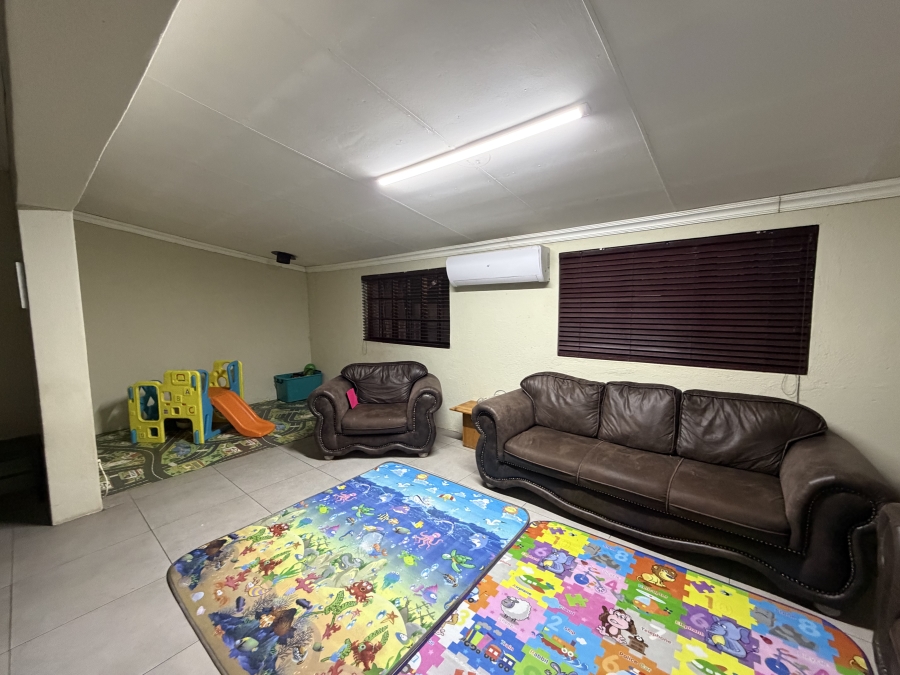 4 Bedroom Property for Sale in Fauna Park Limpopo