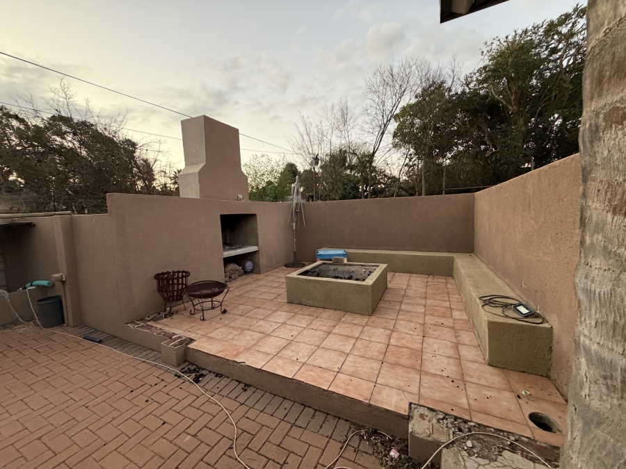 4 Bedroom Property for Sale in Fauna Park Limpopo