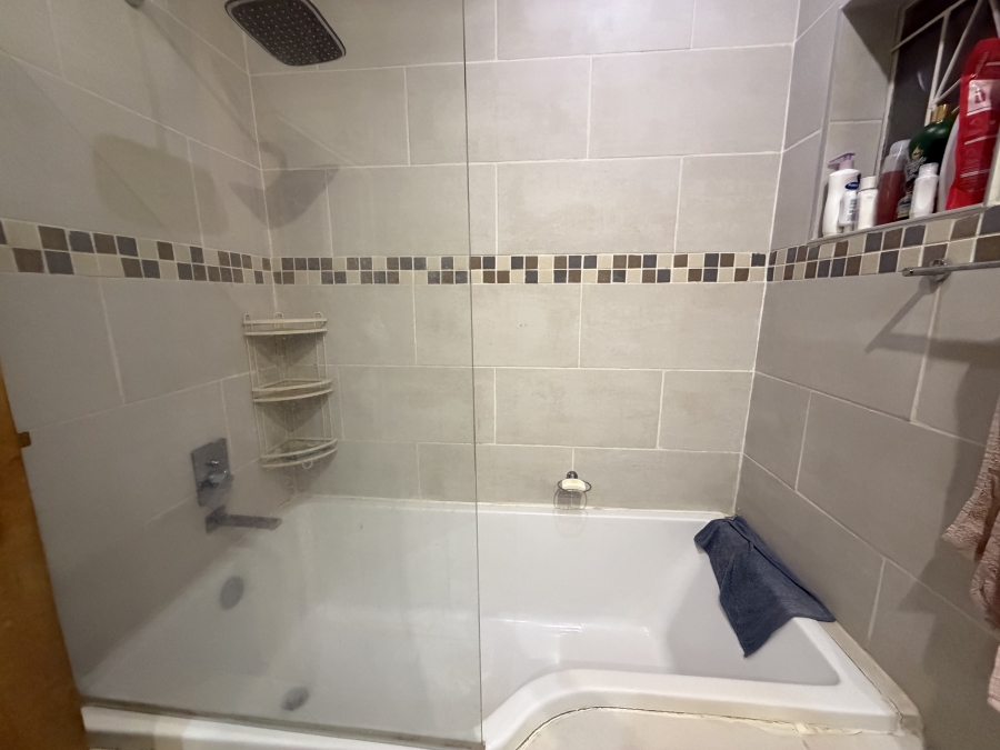 4 Bedroom Property for Sale in Fauna Park Limpopo