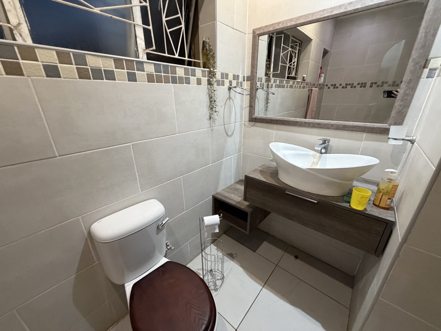 4 Bedroom Property for Sale in Fauna Park Limpopo
