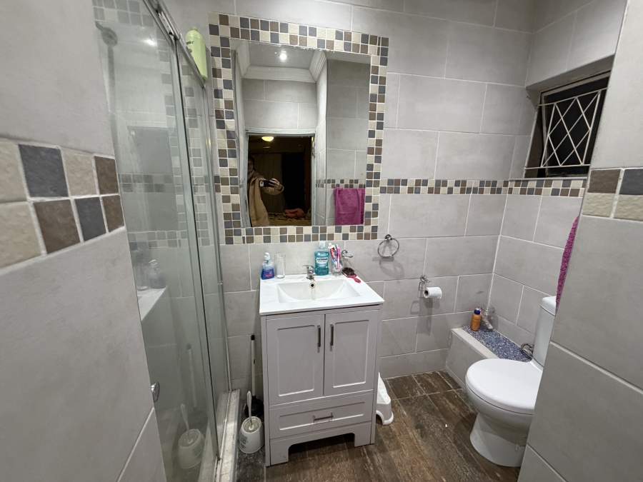 4 Bedroom Property for Sale in Fauna Park Limpopo
