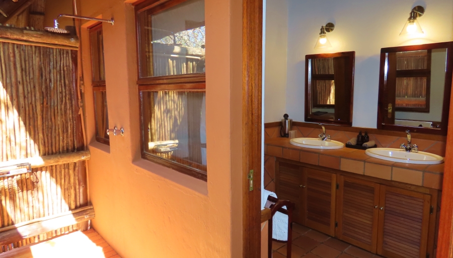 5 Bedroom Property for Sale in Vaalwater Limpopo