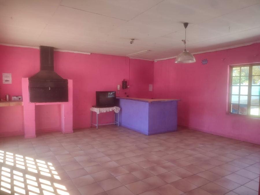 6 Bedroom Property for Sale in Annadale Limpopo