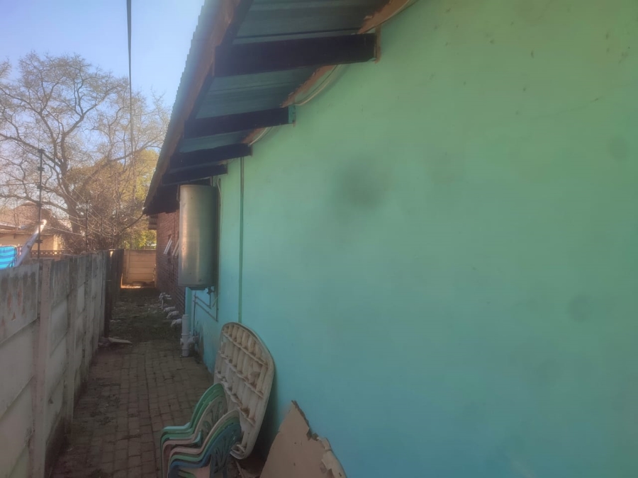6 Bedroom Property for Sale in Annadale Limpopo