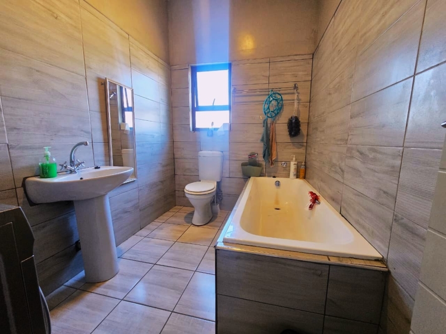 3 Bedroom Property for Sale in Hoedspruit Limpopo