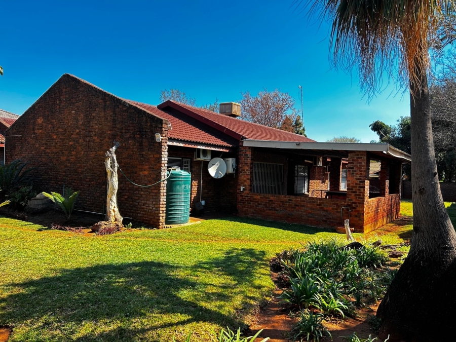 4 Bedroom Property for Sale in Chroompark Limpopo