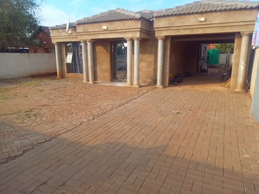 3 Bedroom Property for Sale in Northam Limpopo
