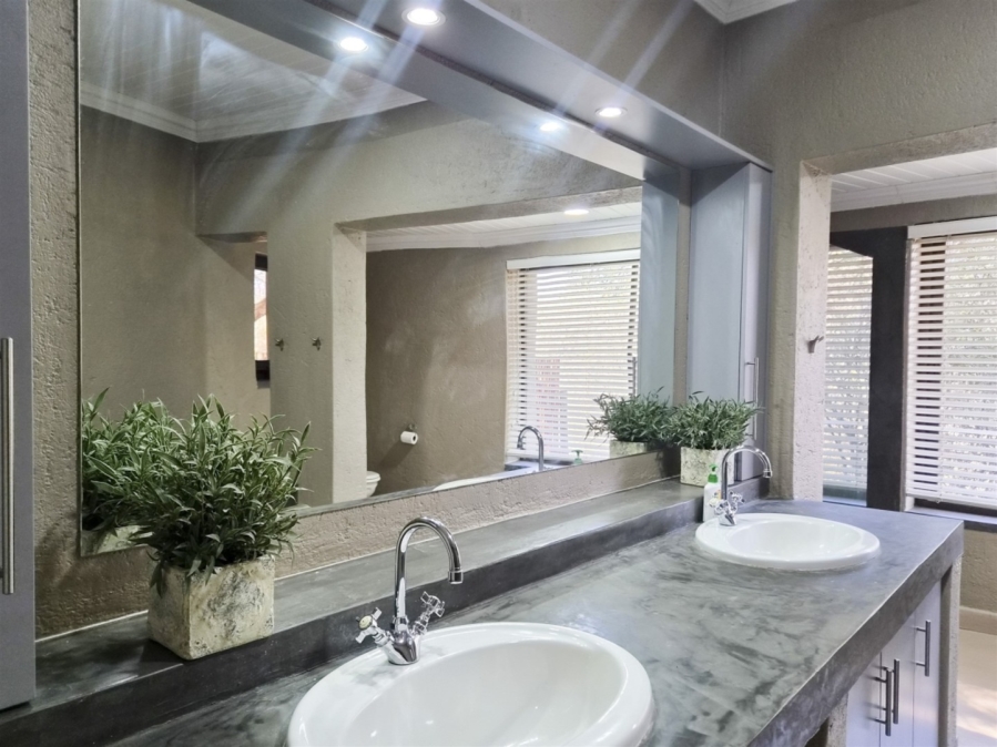 4 Bedroom Property for Sale in Raptors View Wildlife Estate Limpopo