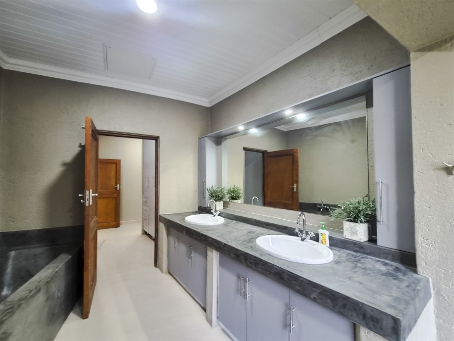4 Bedroom Property for Sale in Raptors View Wildlife Estate Limpopo