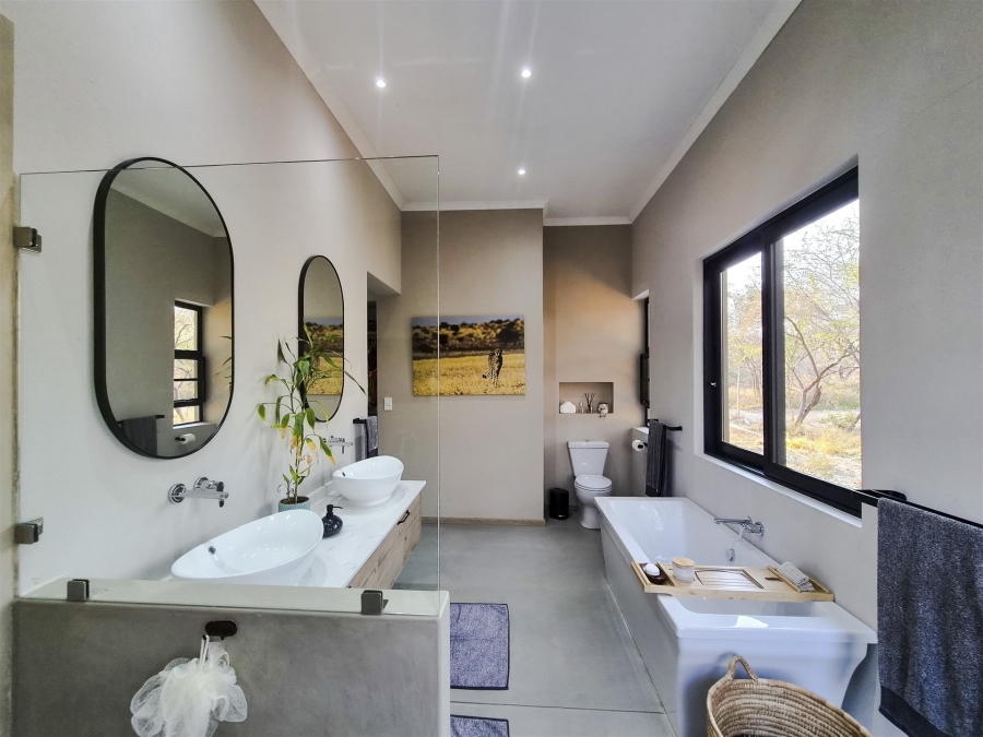 3 Bedroom Property for Sale in Moditlo Wildlife Estate Limpopo