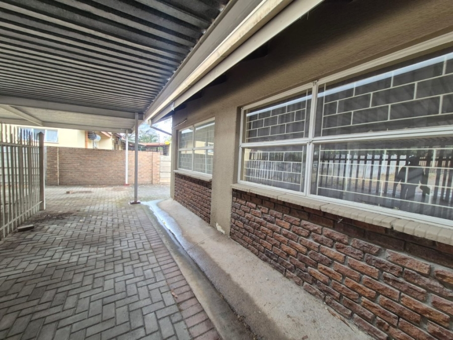 5 Bedroom Property for Sale in Phalaborwa Limpopo