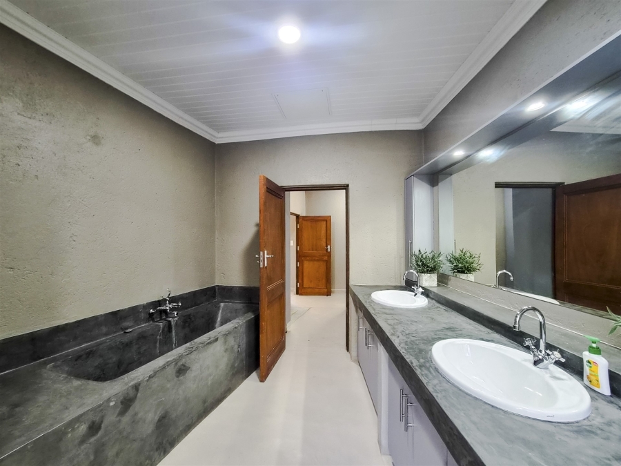To Let 4 Bedroom Property for Rent in Raptors View Wildlife Estate Limpopo