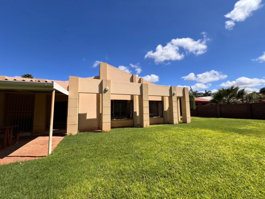 To Let 3 Bedroom Property for Rent in Impala Park Limpopo