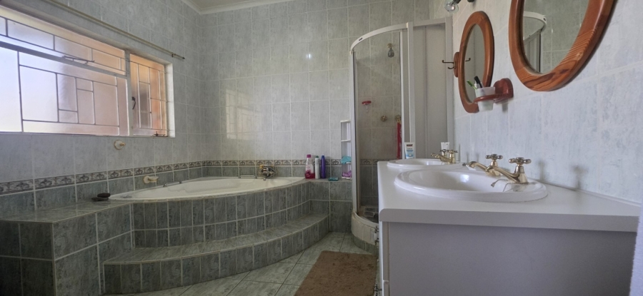 6 Bedroom Property for Sale in Bela Bela Limpopo