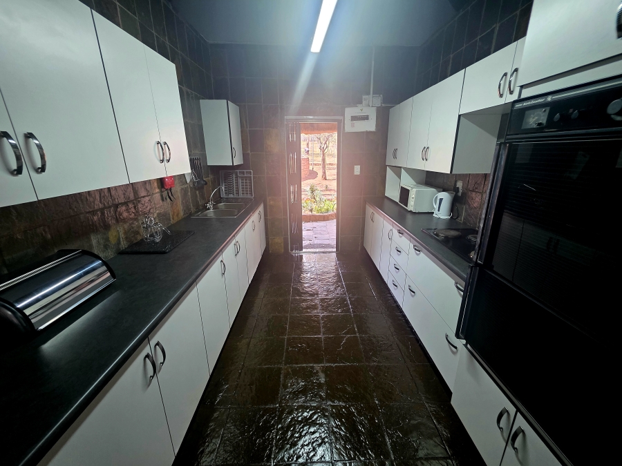 13 Bedroom Property for Sale in Mookgopong Limpopo