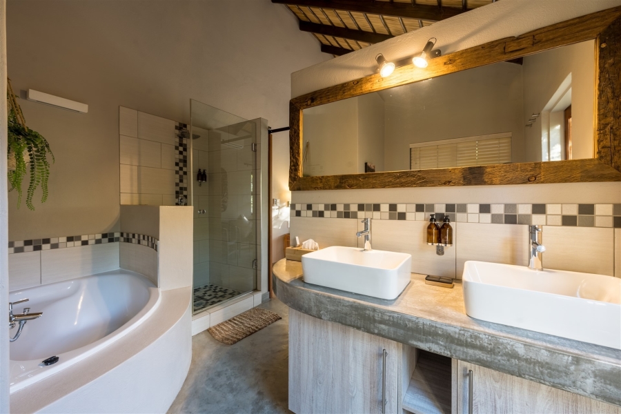 Commercial Property for Sale in Hoedspruit Wildlife Estate Limpopo