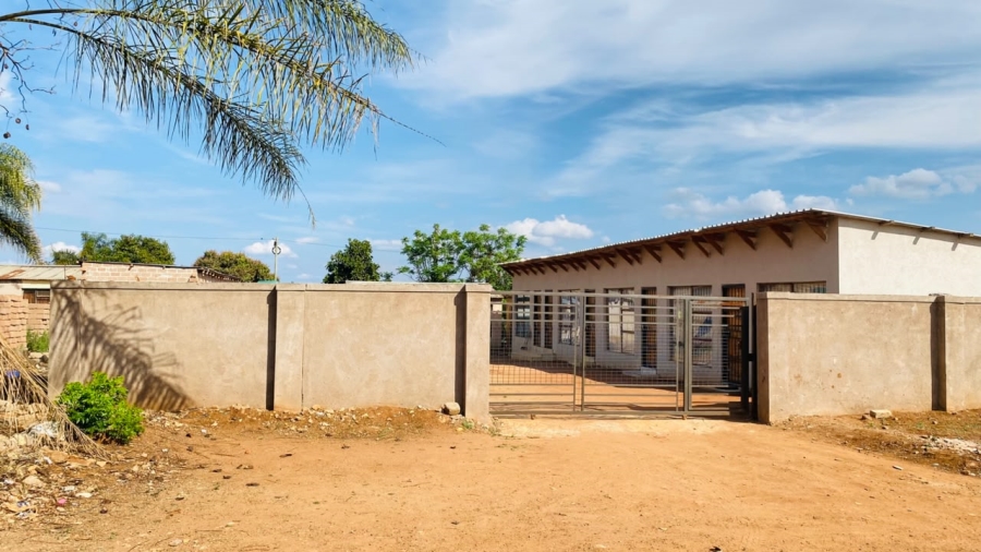 7 Bedroom Property for Sale in Tshikota Limpopo