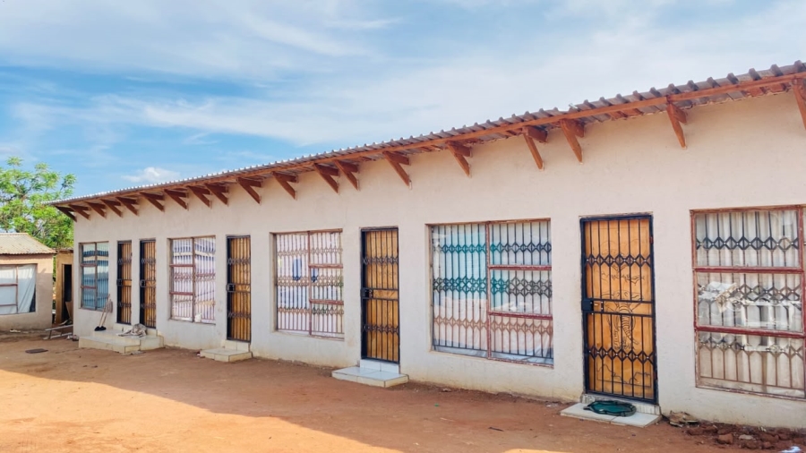 7 Bedroom Property for Sale in Tshikota Limpopo