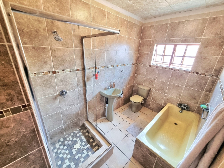3 Bedroom Property for Sale in Modimolle Limpopo