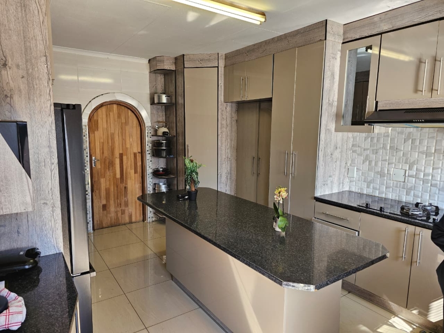 4 Bedroom Property for Sale in Louis Trichardt Limpopo
