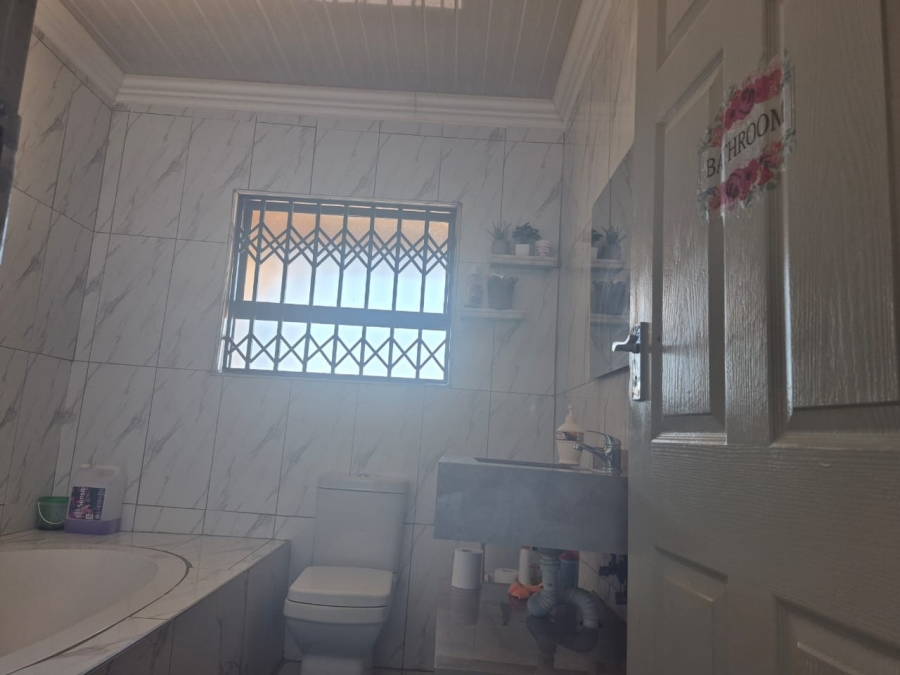 4 Bedroom Property for Sale in Lebowakgomo Limpopo