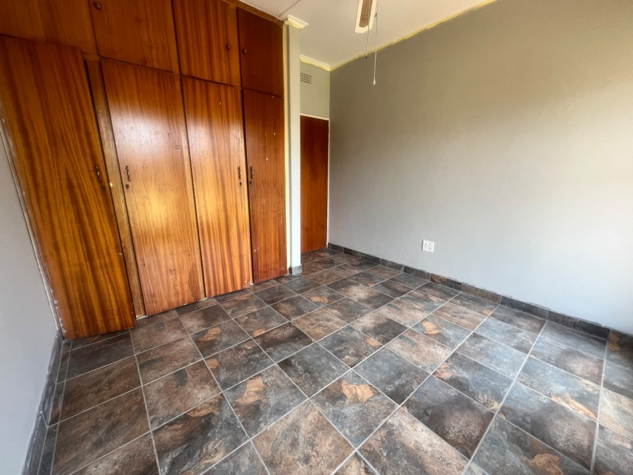To Let 5 Bedroom Property for Rent in Impala Park Limpopo