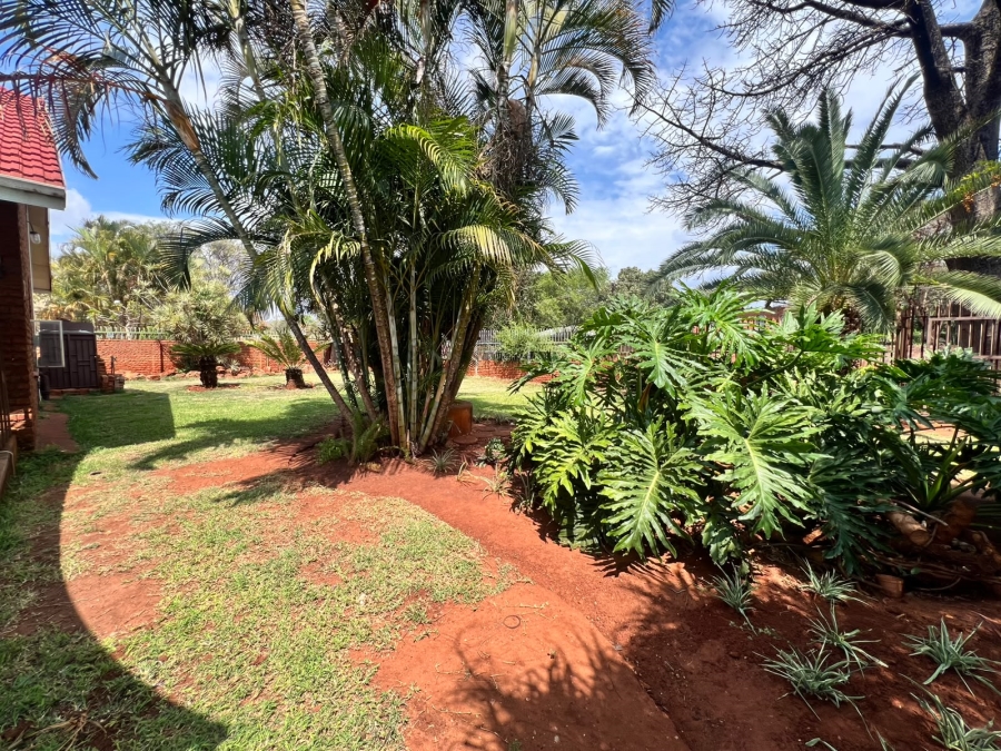 To Let 5 Bedroom Property for Rent in Impala Park Limpopo