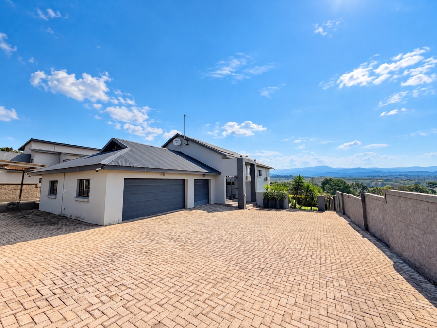 4 Bedroom Property for Sale in Golden Acres Estate Limpopo
