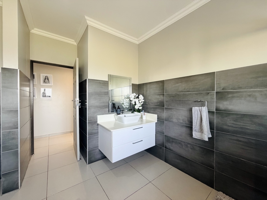 4 Bedroom Property for Sale in Golden Acres Estate Limpopo