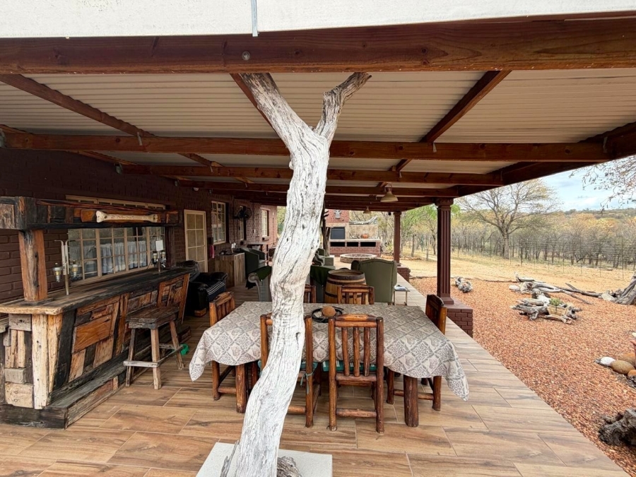 6 Bedroom Property for Sale in Ndlovumzi Limpopo