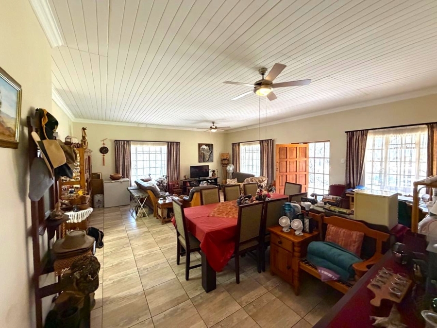 6 Bedroom Property for Sale in Ndlovumzi Limpopo